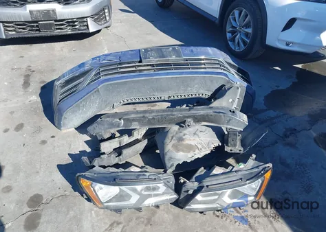 2017 Volkswagen Passat 1.8T R-Line z USA, uszkodzony, nr VIN 1VWDT7A32HC015102